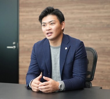 小村 龍之介 氏